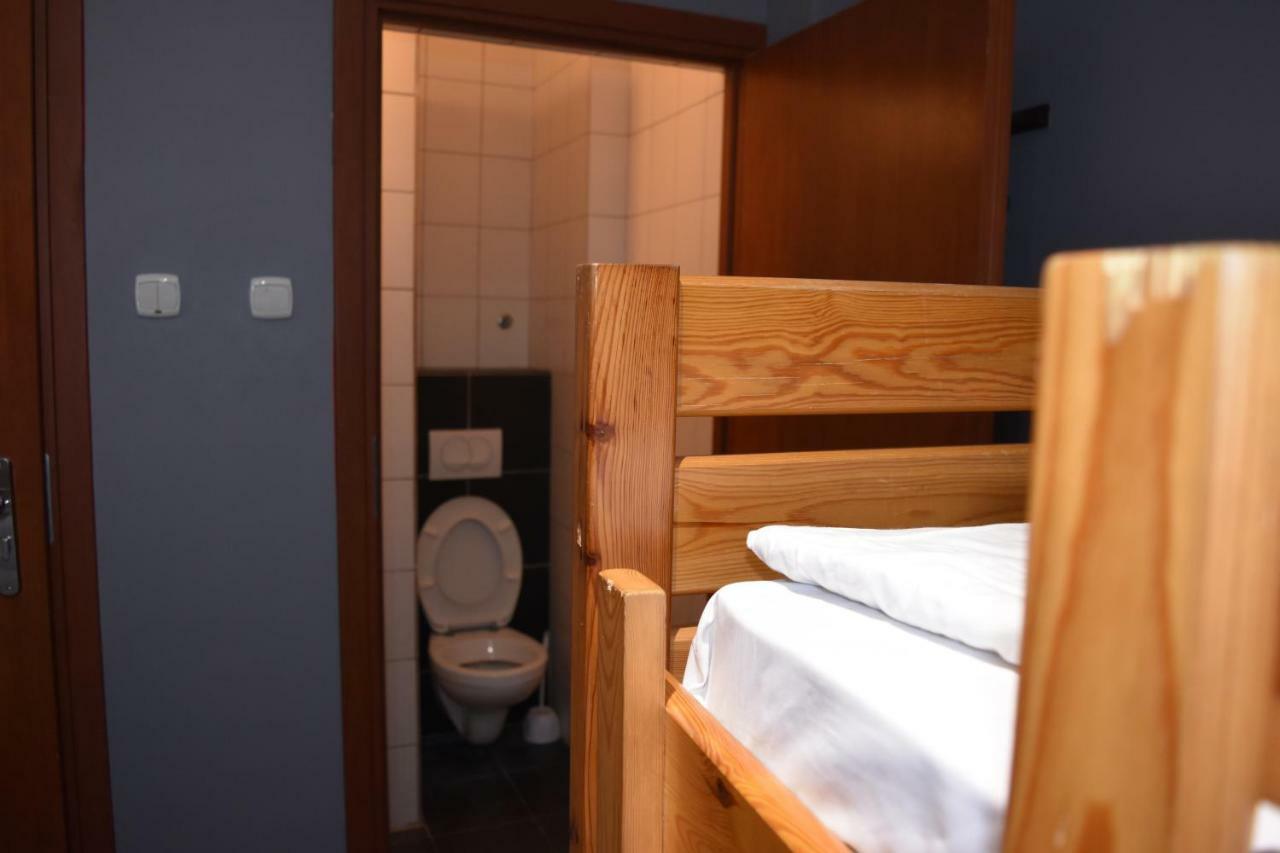 Baltic Hostel กดัญสก์ ภายนอก รูปภาพ
