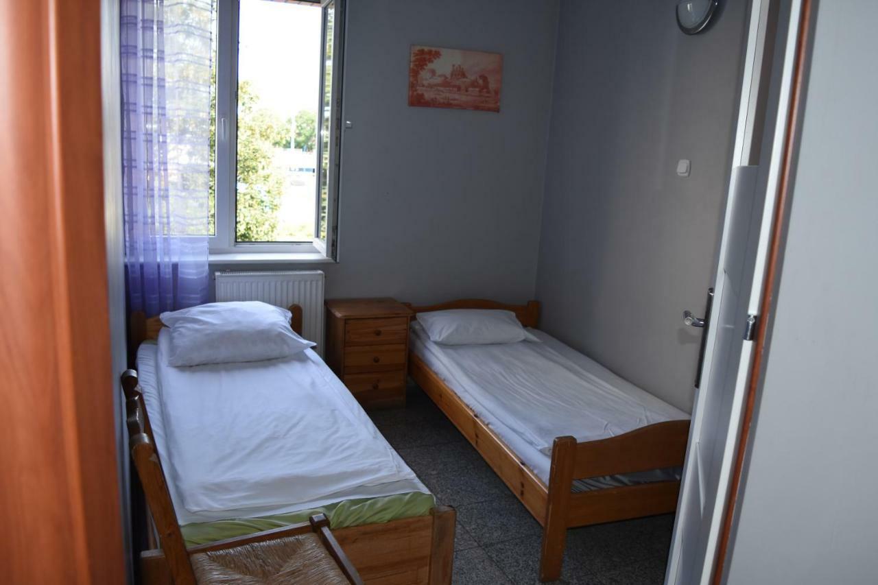 Baltic Hostel กดัญสก์ ภายนอก รูปภาพ