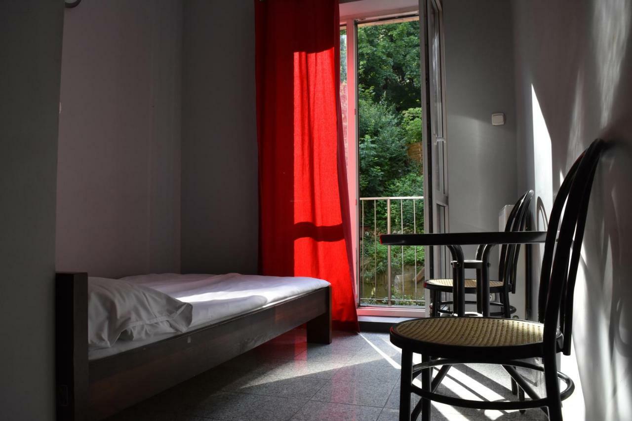 Baltic Hostel กดัญสก์ ภายนอก รูปภาพ