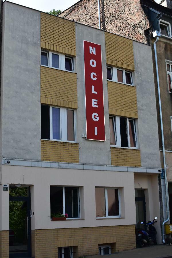 Baltic Hostel กดัญสก์ ภายนอก รูปภาพ