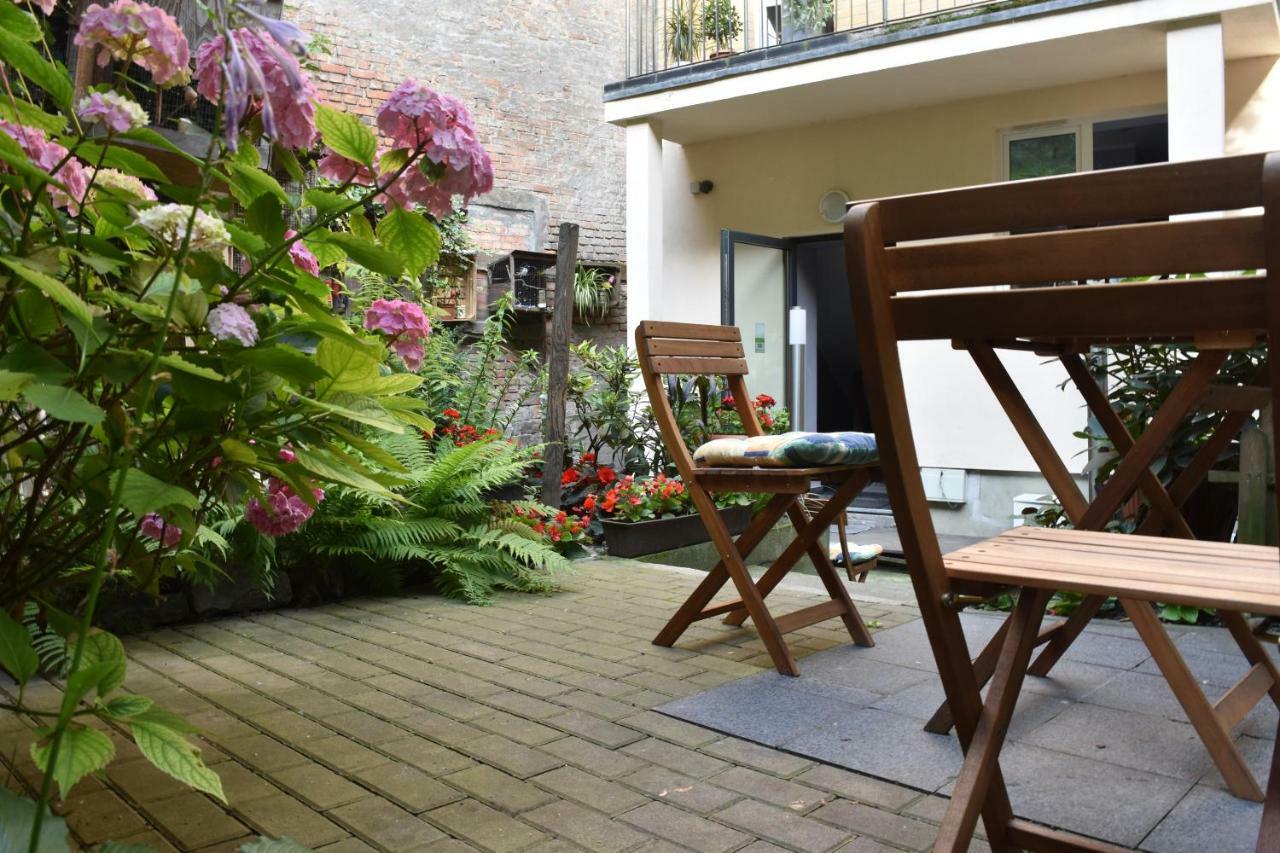 Baltic Hostel กดัญสก์ ภายนอก รูปภาพ